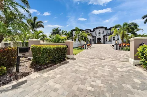 Exterior - 6526 Surfside Blvd, Apollo Beach, FL 33572 photo 4 of 21