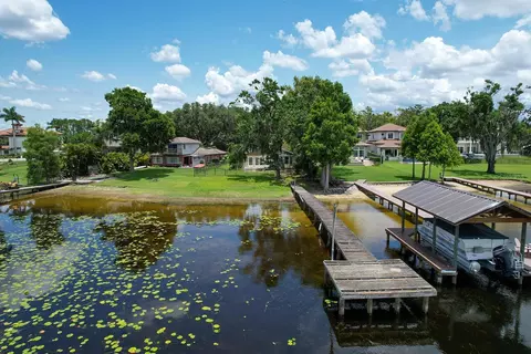 14808 Lake Magdalene Cir, Tampa, FL 33613