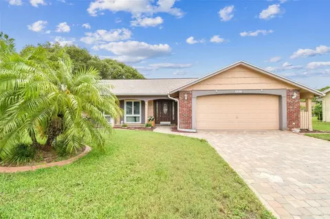 12101 Meadowbrook Ln, Hudson, FL 34667