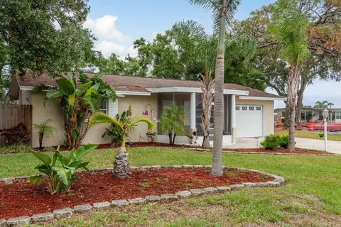 10623 103rd St, Largo, FL 33773