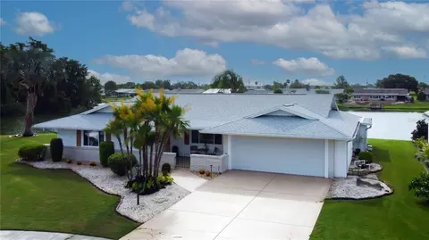 1407 Brattleboro Cir, Sun City Center, FL 33573