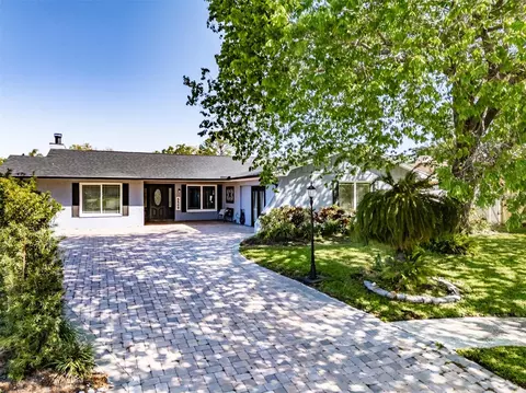 5509 Bluejay Ln, Tampa, FL 33625