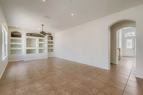 Living - 528 Herring Gull Ct, Ocoee, FL 34761 photo 6 of 8