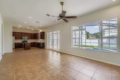 Living - 528 Herring Gull Ct, Ocoee, FL 34761 photo 7 of 8