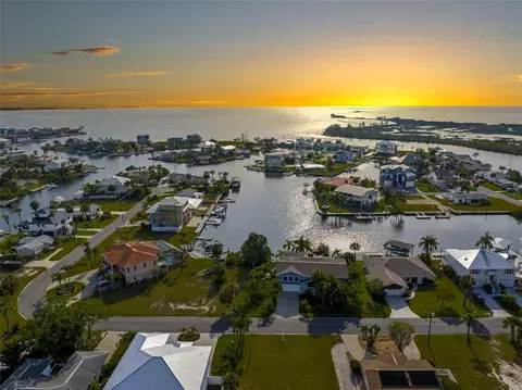 4523 Gulfstream Dr, Hernando Beach, FL 34607