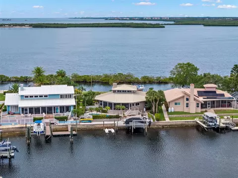 5782 Westshore Dr, New Port Richey, FL 34652