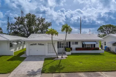 10005 41st St N, Pinellas Park, FL 33782