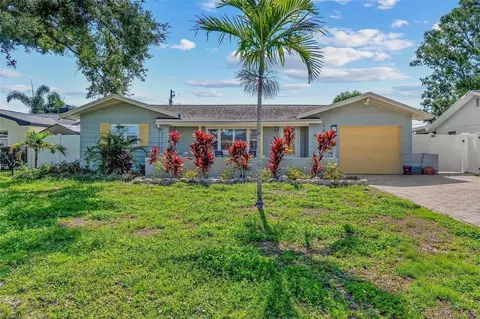 10339 111th St, Largo, FL 33778