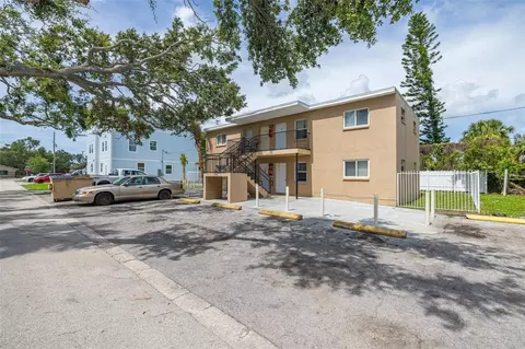 1771 Russell St S, Saint Petersburg, FL 33712
