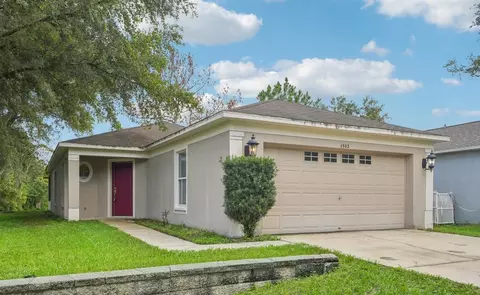 1502 Marsh Wood Dr, Seffner, FL 33584