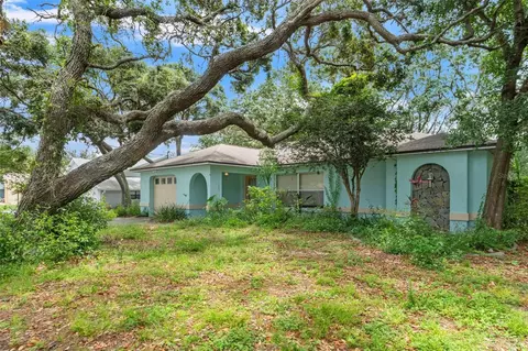 2418 Deltona Blvd, Spring Hill, FL 34606