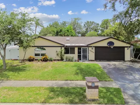 12306 91st Ter, Seminole, FL 33772