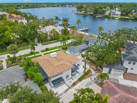 146 26th Ave NE, Saint Petersburg, FL 33704