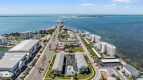 340 Causeway Blvd #105, Dunedin, FL 34698