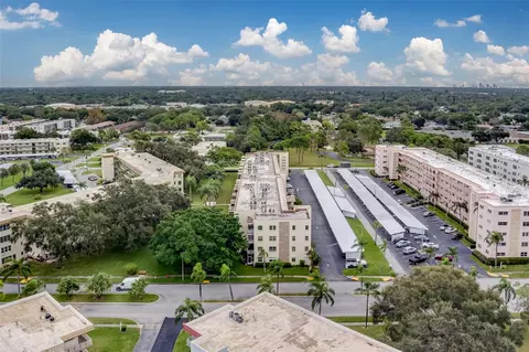 5705 80th St N #207, Saint Petersburg, FL 33709