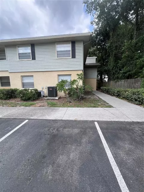 226 Thorn Tree Pl #226, Brandon, FL 33510