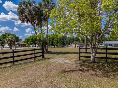 4145 Willis Rd, Mulberry, FL 33860