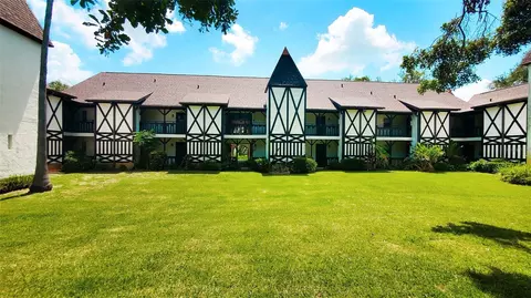 230 N Bayshore Blvd #103, Clearwater, FL 33759