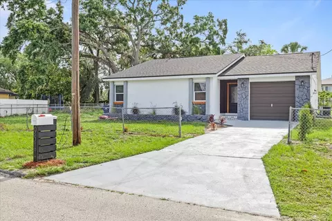 9511 N Hyaleah Rd, Tampa, FL 33617