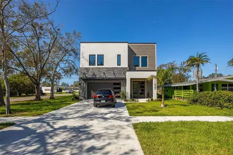 1625 55th St S, Gulfport, FL 33707
