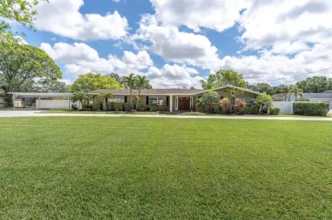 10611 131st St, Largo, FL 33774