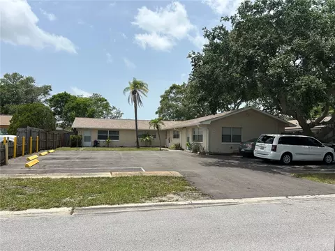 1500 Leo Ln E, Clearwater, FL 33755