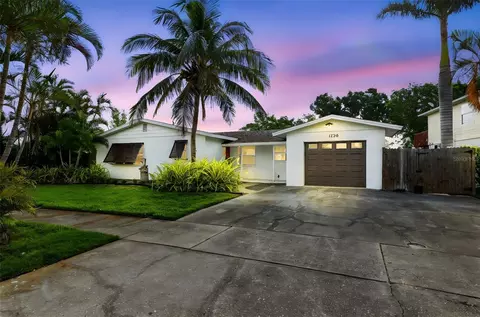 1720 Bayou Grande Blvd NE, Saint Petersburg, FL 33703