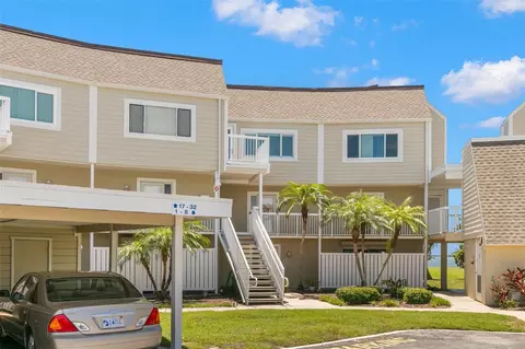 433 S Paula Dr #31, Dunedin, FL 34698