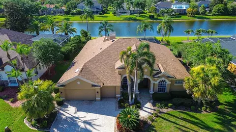 3895 Mimosa Pl, Palm Harbor, FL 34685