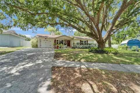 1207 Oak Valley Dr, Seffner, FL 33584