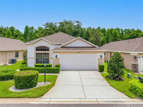 9751 Conservation Dr, New Port Richey, FL 34655