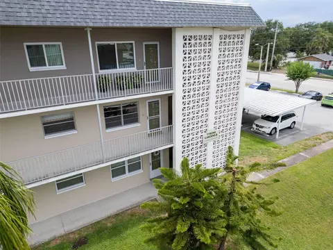 5720 13th Ave N #207B, Saint Petersburg, FL 33710