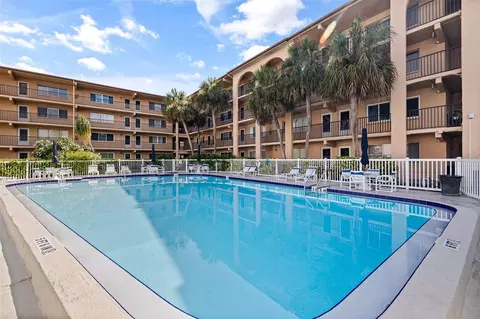 2525 W Bay Dr #B43, Belleair Bluffs, FL 33770