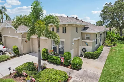2032 Inverness Greens Dr #76, Sun City Center, FL 33573