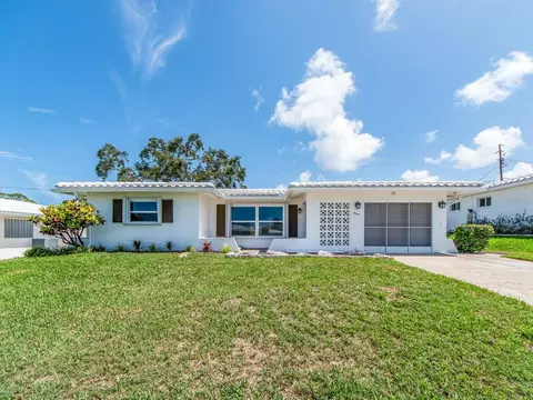 14045 90th Pl, Seminole, FL 33776