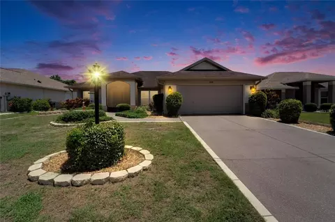 304 Caloosa Palms Ct, Sun City Center, FL 33573