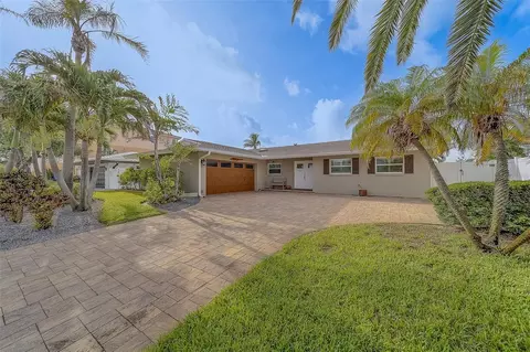 735 123rd Ave, Treasure Island, FL 33706