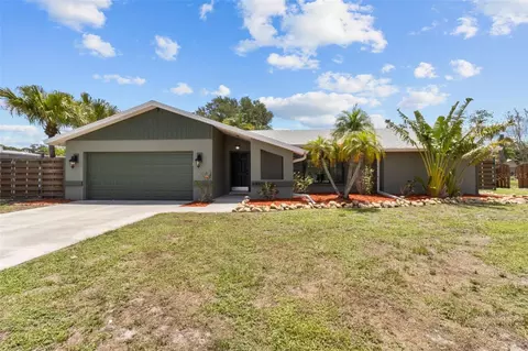 6921 8th Street Ct E, Sarasota, FL 34243