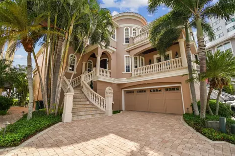 2802 Baypointe Cir, Tampa, FL 33611