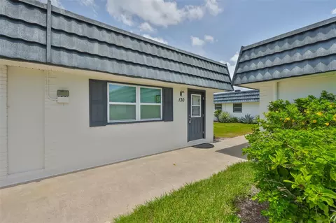 301 Kings Blvd #130, Sun City Center, FL 33573