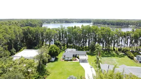 19209 Crooked Ln, Lutz, FL 33548