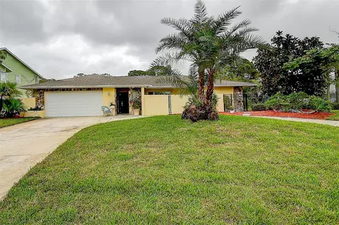 1117 S Florida Ave, Tarpon Springs, FL 34689