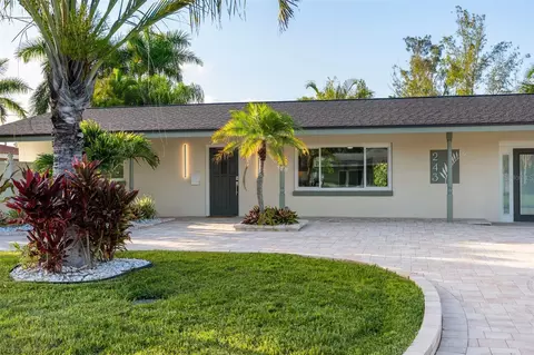 243 45th Ave NE, Saint Petersburg, FL 33703