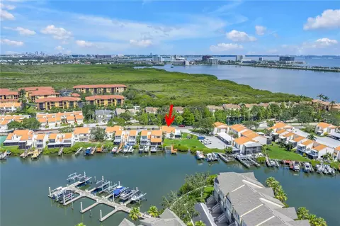 4202 Harbor House Dr #24, Tampa, FL 33615