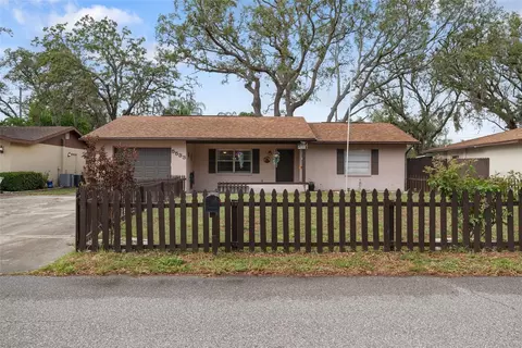5533 Golden Nugget Dr, Holiday, FL 34690