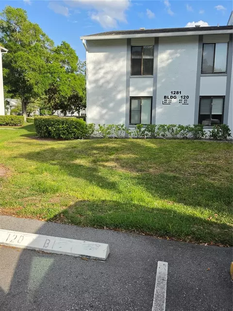 1281 Pine Ridge Cir E #B1, Tarpon Springs, FL 34688