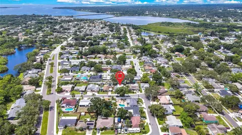 1809 Chinaberry Dr, Oldsmar, FL 34677