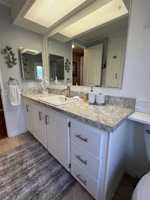 36 Thatch Palm St E, Largo, FL 33770 photo 29