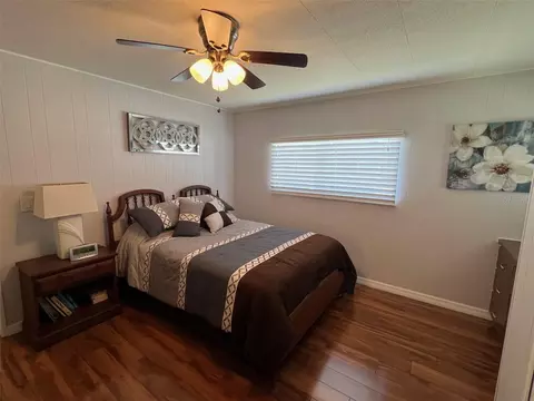 36 Thatch Palm St E, Largo, FL 33770 photo 24