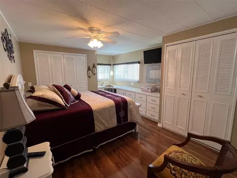 36 Thatch Palm St E, Largo, FL 33770 photo 18